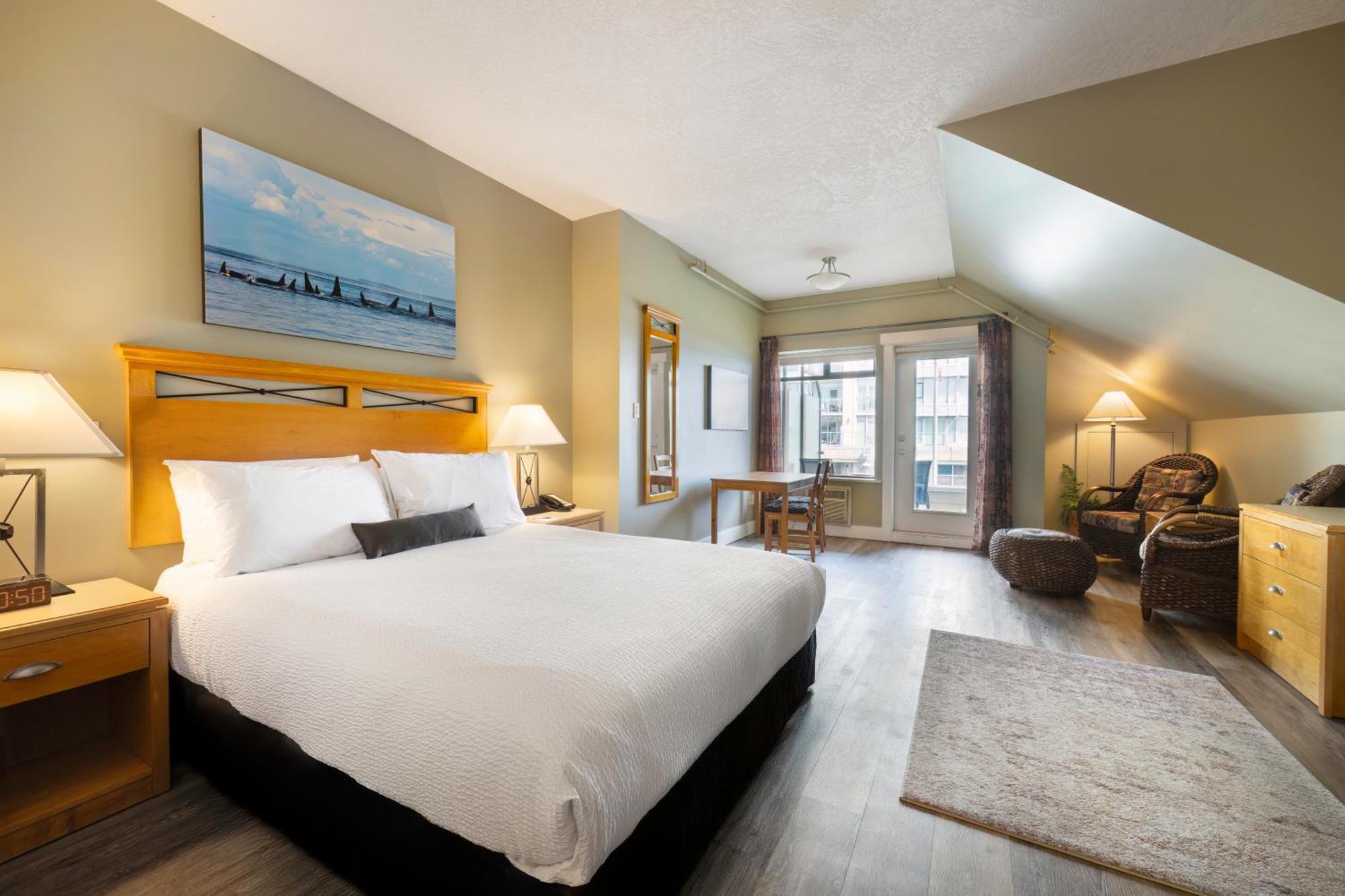 Sidney Waterfront Inn & Suites Exterior foto