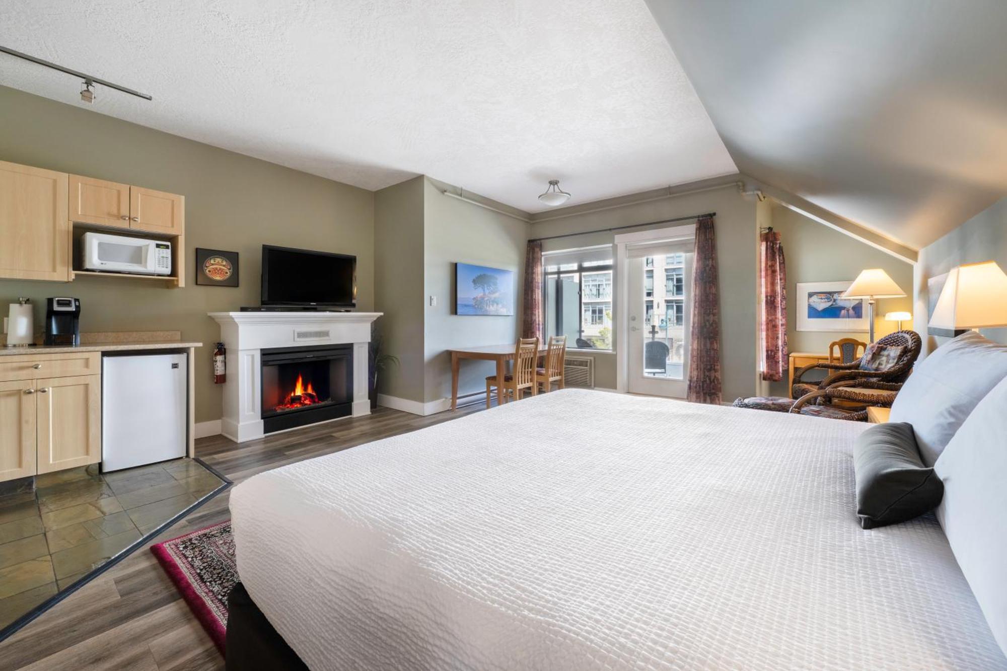 Sidney Waterfront Inn & Suites Exterior foto